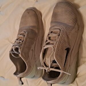 Women's Nike size 8.5